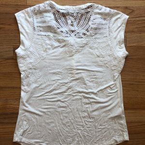 Off-white, capped sleeves Blouse with button front